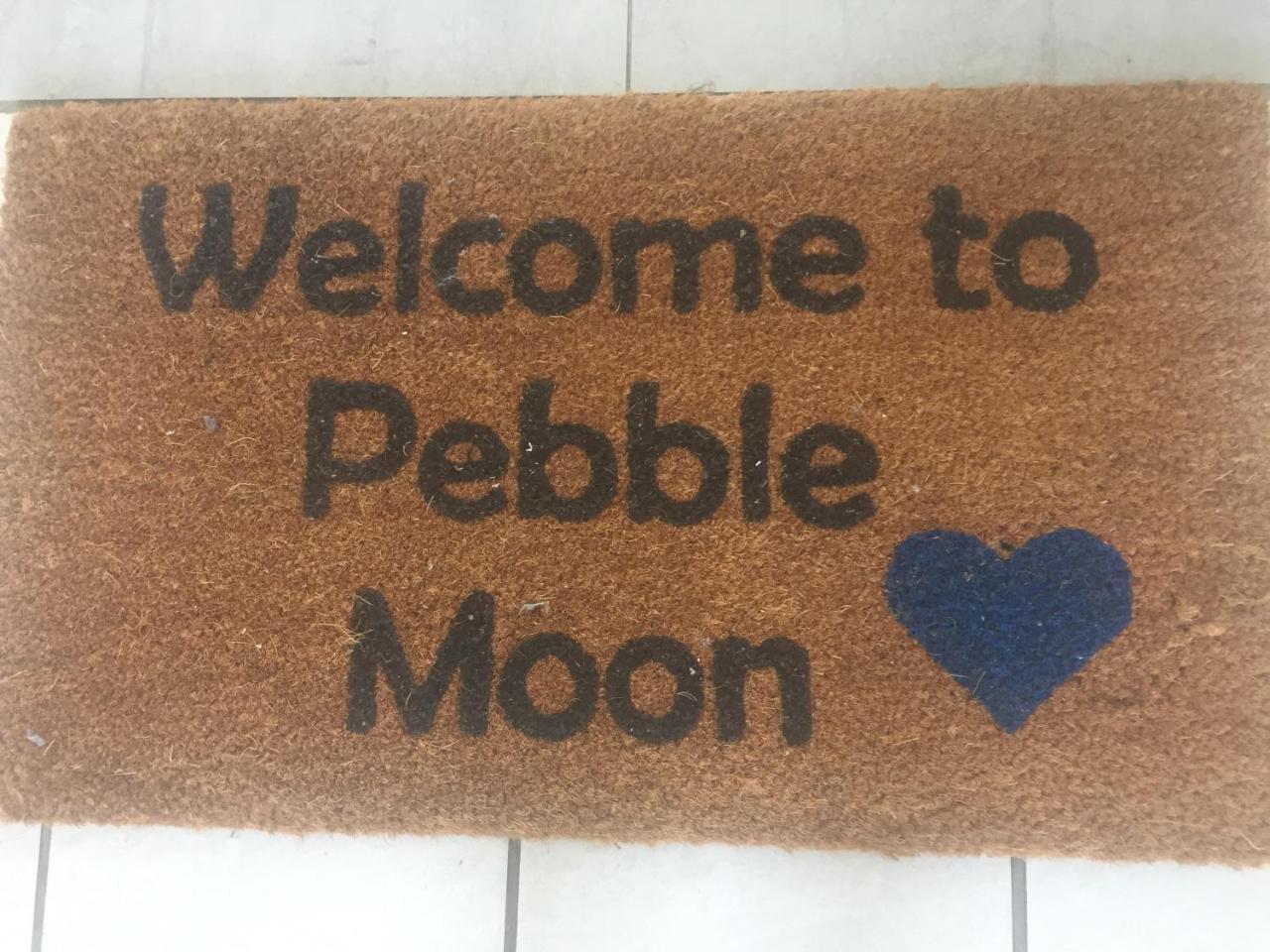 סטראנד Pebble Moon Holiday Flat מראה חיצוני תמונה